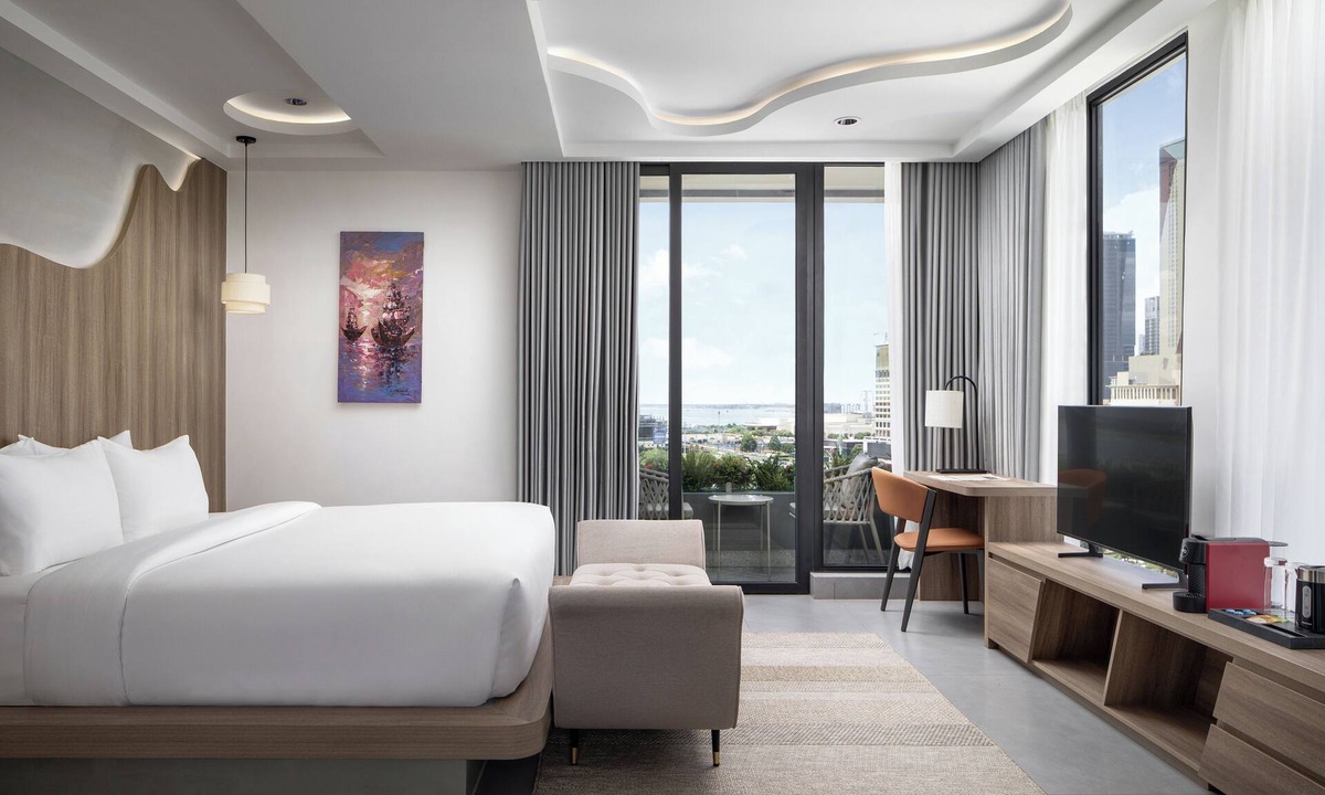 Daun Penh Hotel | Chaiya Palace Hotel