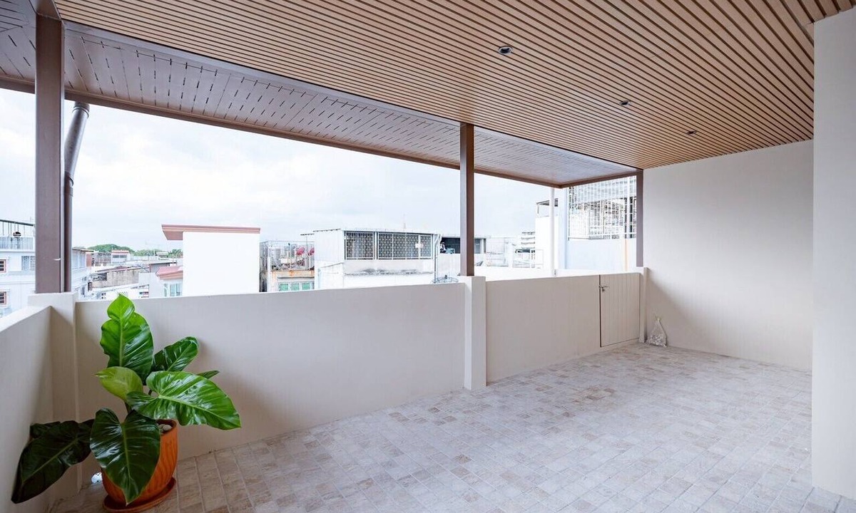 Wang Burapha Phirom Hotel | Charoen One