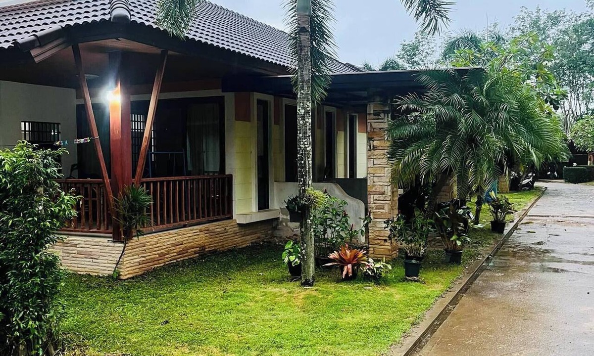 Ko Lanta House | Chaya village F shared pool & jacuzzi