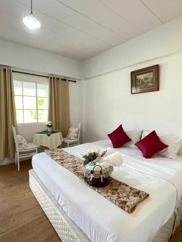 Betong Hotel | Chermonné House เฌอมอญ