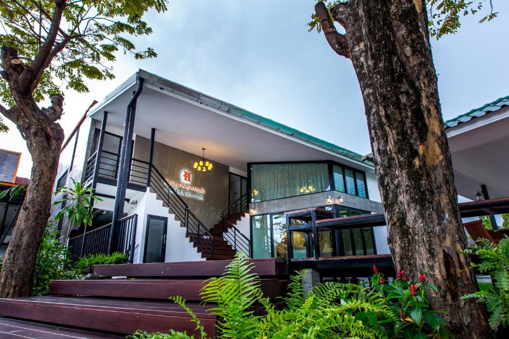 Old City Hostel | Chiangmai Midpoint Activity Hostel