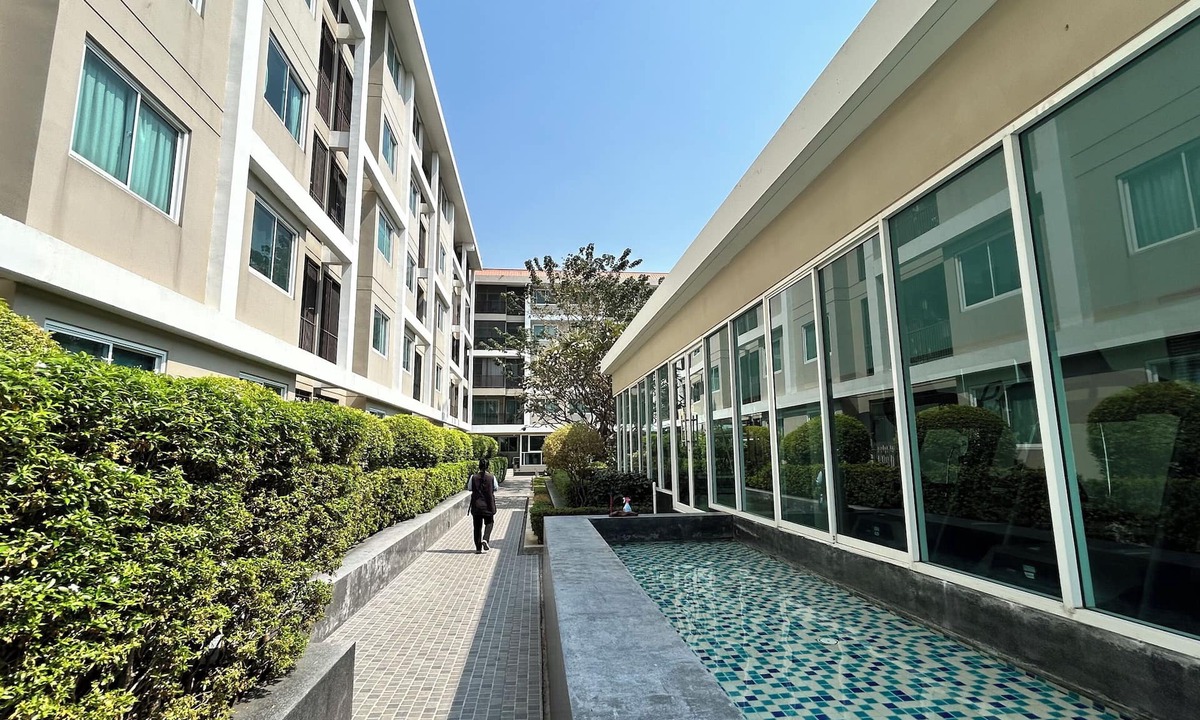 Khlong Luang Apartment | Chic 1-bedroom apartment with WiFi, fitness room in charming Tambon Khlong Song
