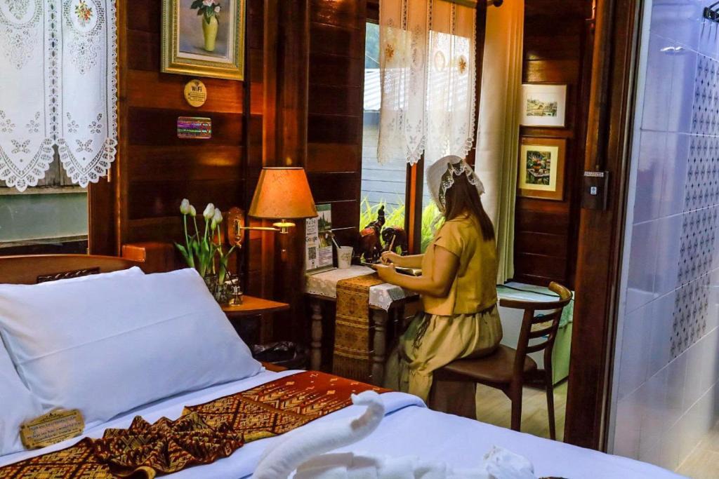 Lop Buri Bed & Breakfast | Chom Wat Boutique Hotel