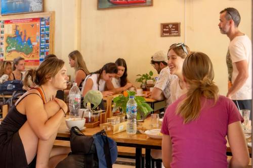 Khlong Sok Hostel | Coco Khao Sok Hostel