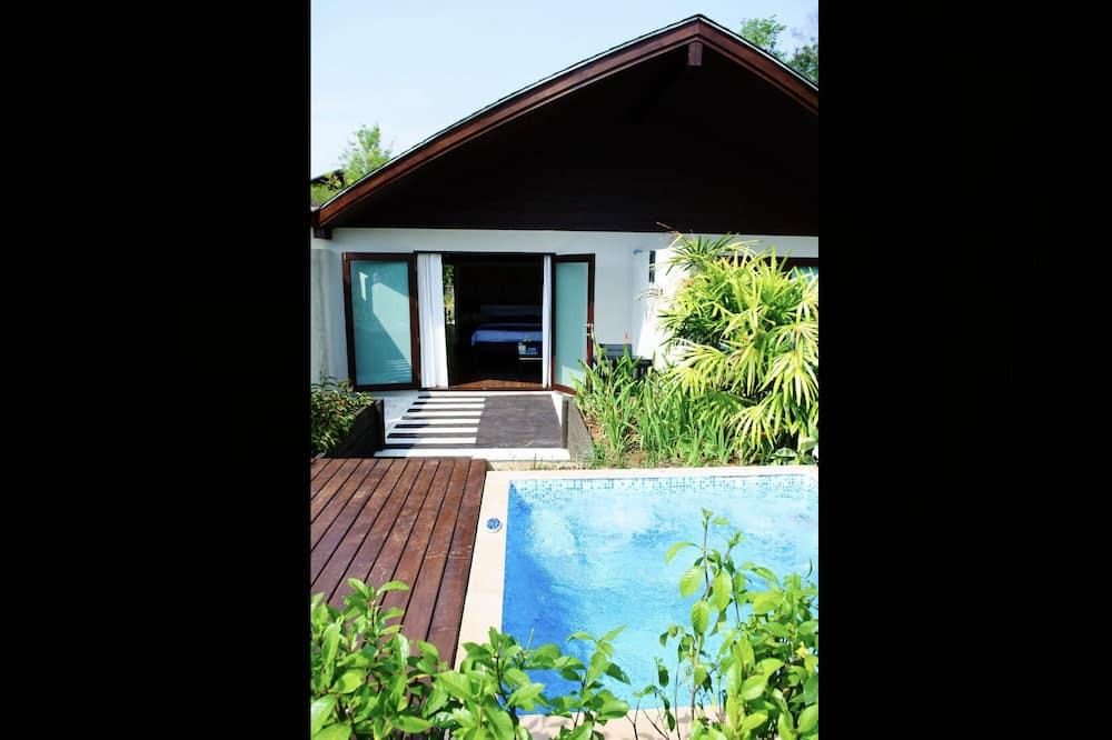 Maprao Island Villa | Coconut Island Deluxe Suite