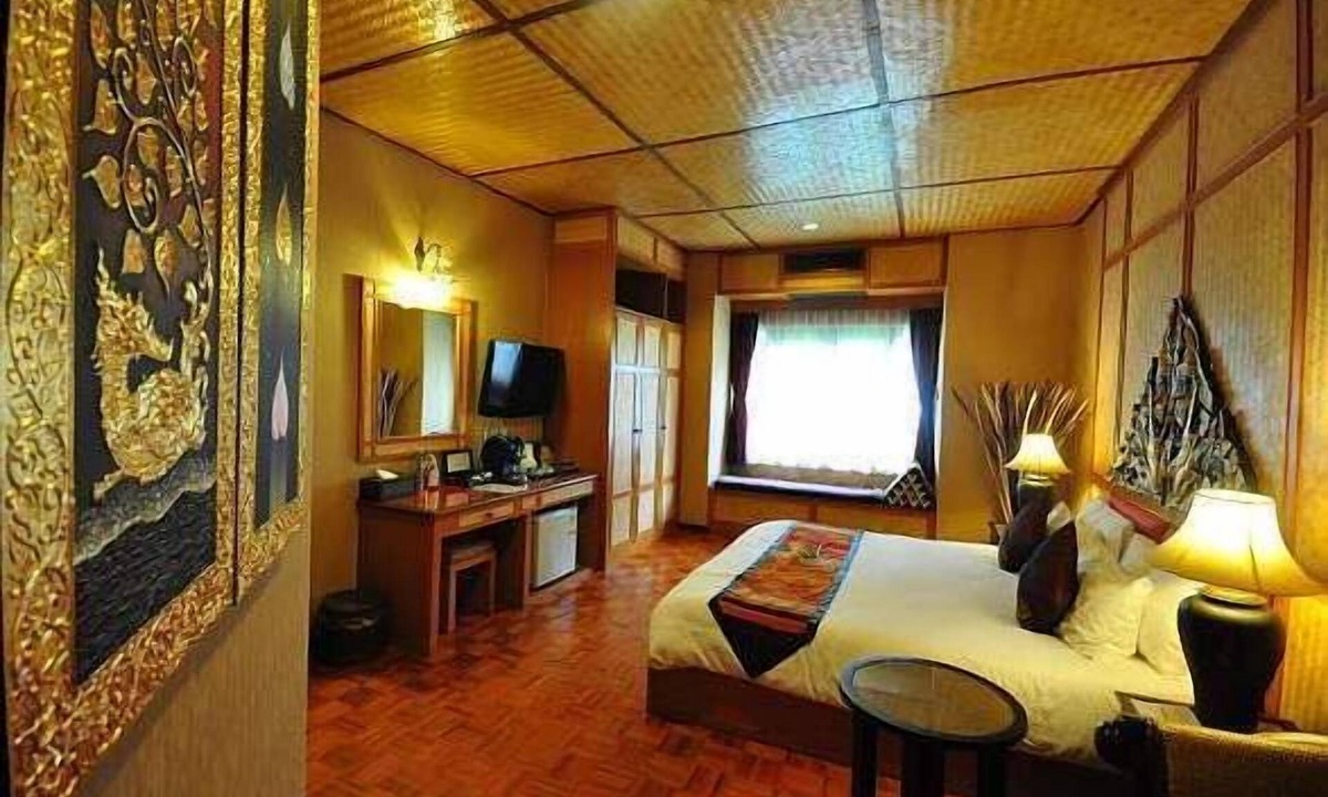 Phongprasan Resort | Coral Hotel Bangsaphan