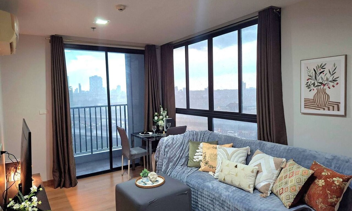 Talat Phlu Apartment | Cozy 1 BR 40 Sqm Corner, 3 mins to BTS Wutthakat