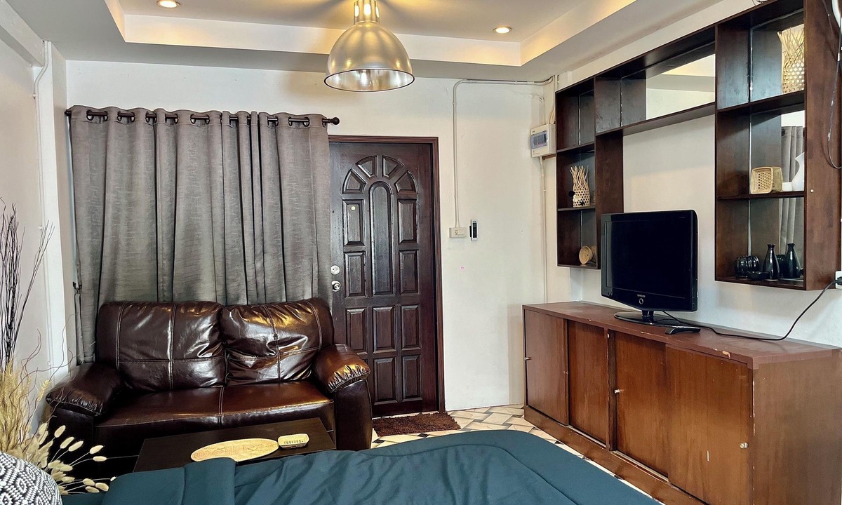 Nimman Apartment | Cozy Apt near Nimman/7-11 Below/Fast Wi-Fi/Prime Location