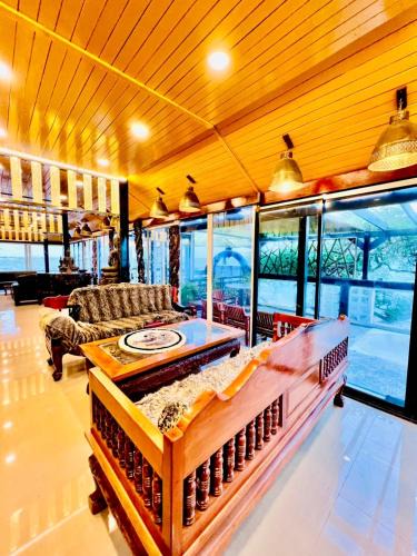 Koh Lan Villa | Crystal Sea Villa