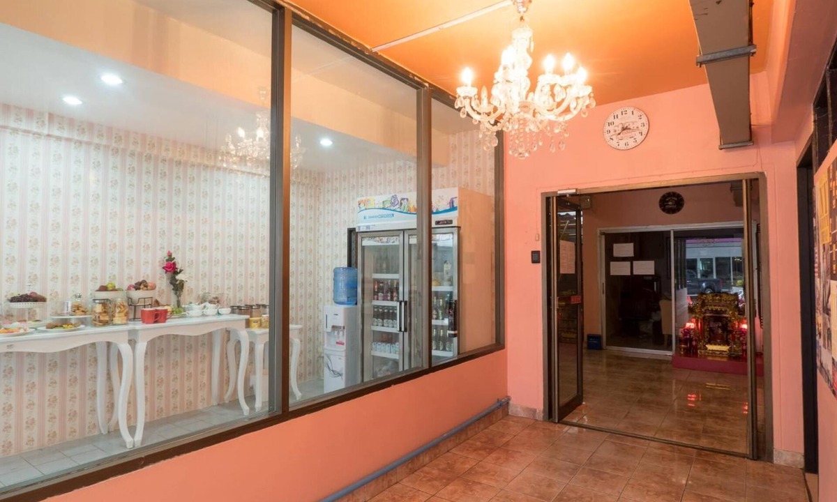 Sukhumvit Hotel | De Sky Sukhumvit Ekkamai