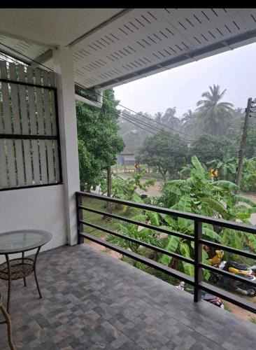 Hin Hong Apartment | Deli Devi Budget Home