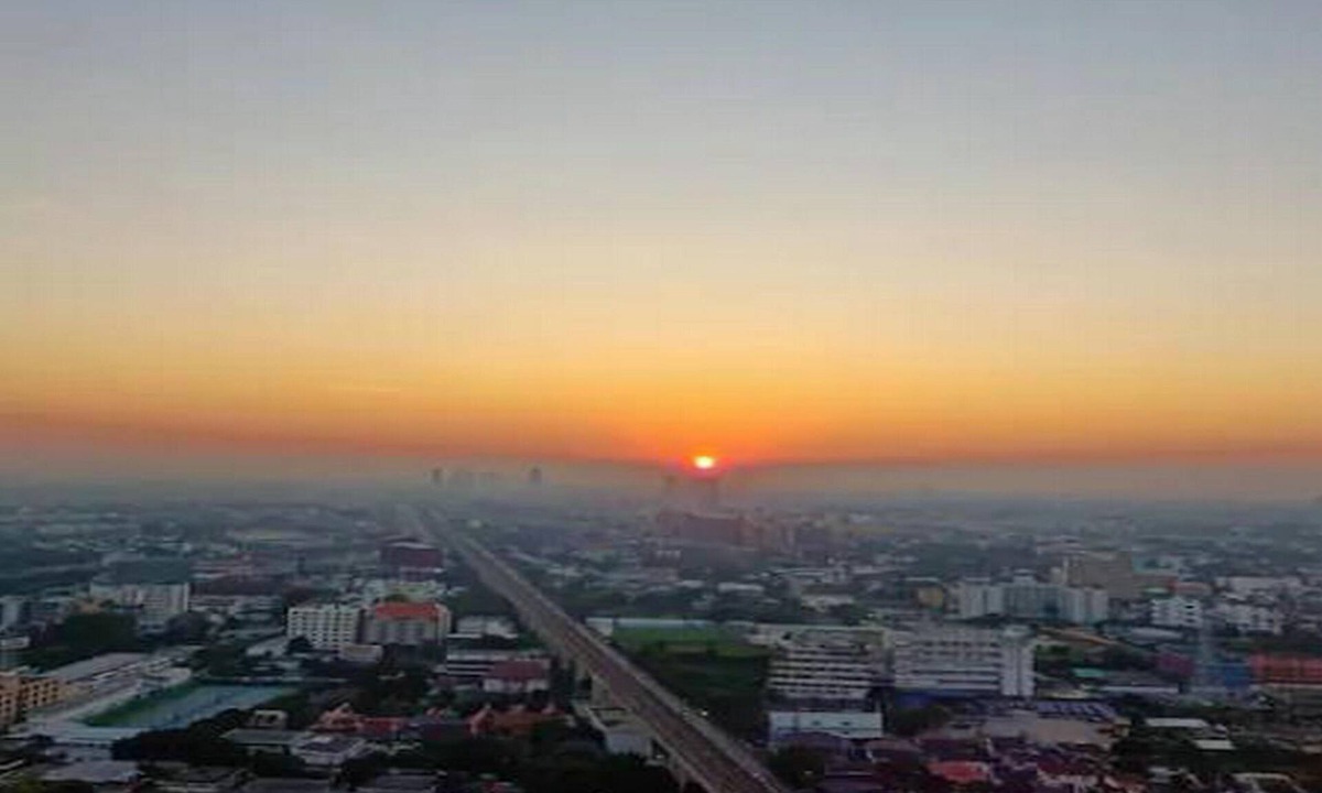 Suan Luang Condo | Designer's home 250M to airportline Nr Asoke terminal21