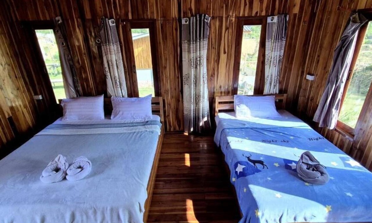 Nong Khiaw Hostel | Eco Farm Stay & Hostel