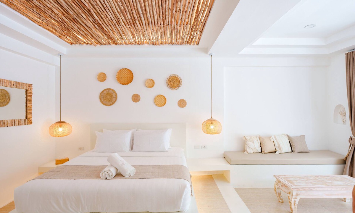 Chaweng City Center Hotel | Elephant Beach Club & Resort Samui