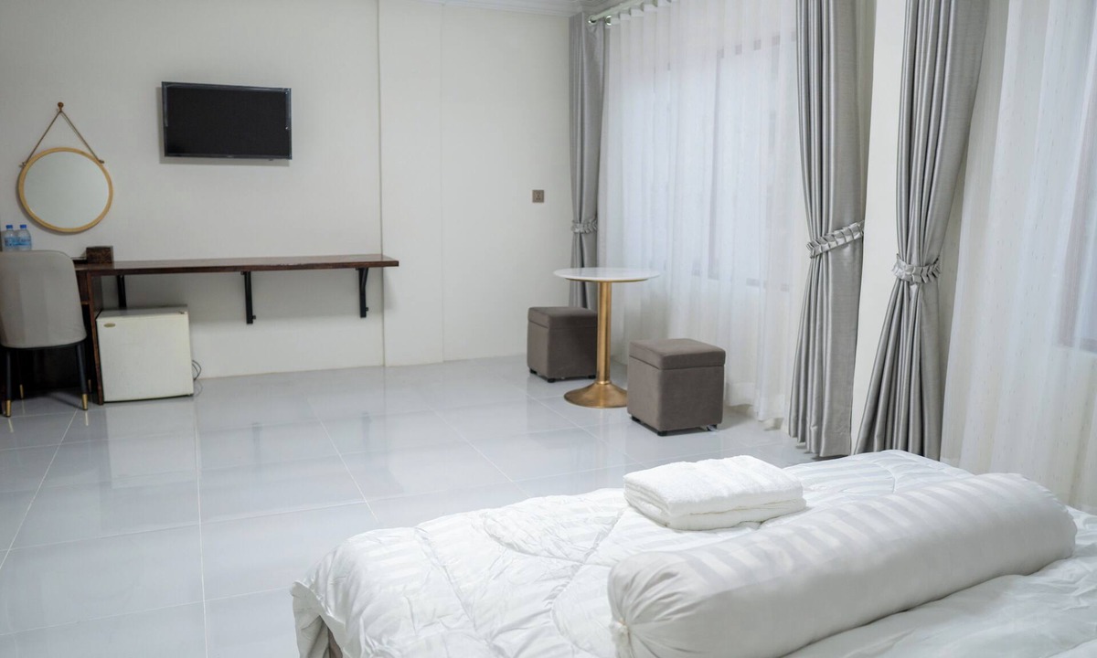 Prampir Makara Hotel | Empire House Phnom Penh