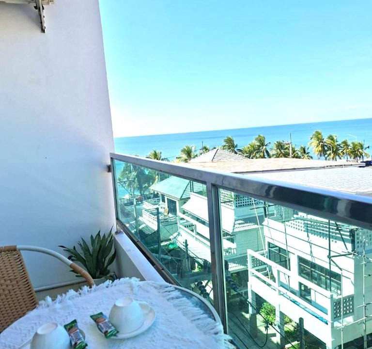 Saen Suk Hotel | Exclusive Sea View