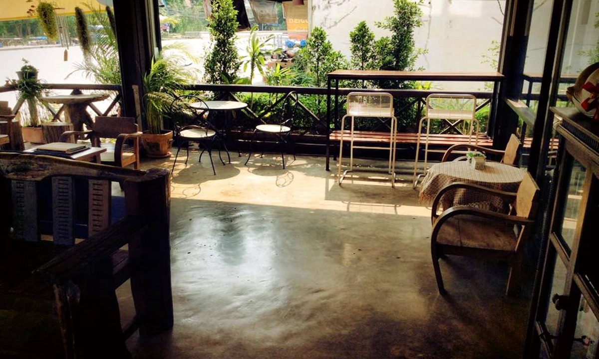 Sukhothai House | EZ House & Cafe