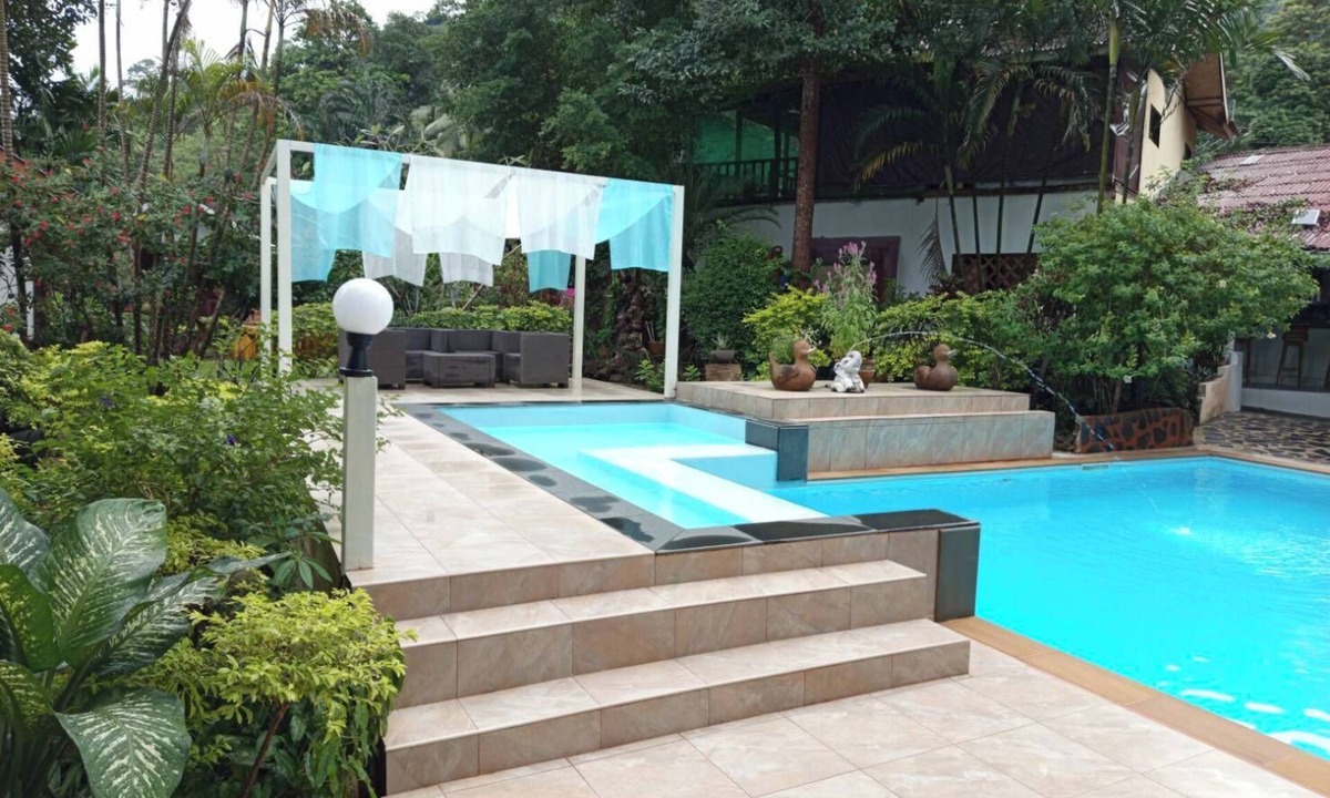 Bai Lan Hotel | Faye Orchid Resort