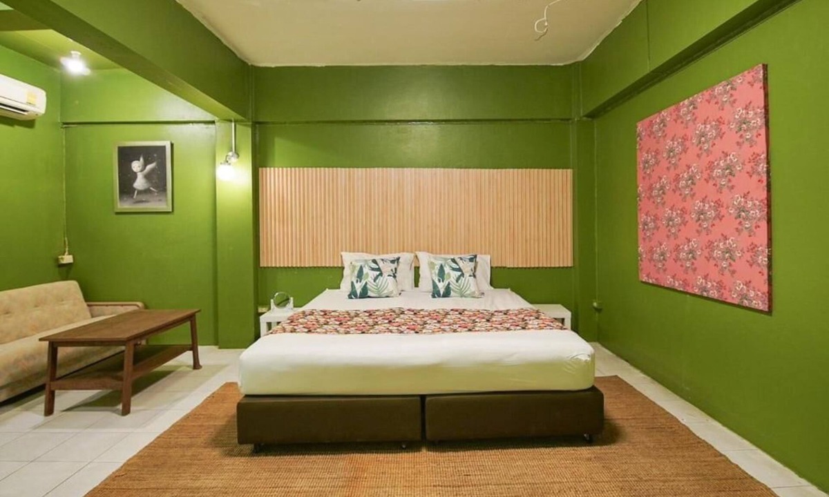 Wang Burapha Phirom Hotel | GO INN The Grand Palace