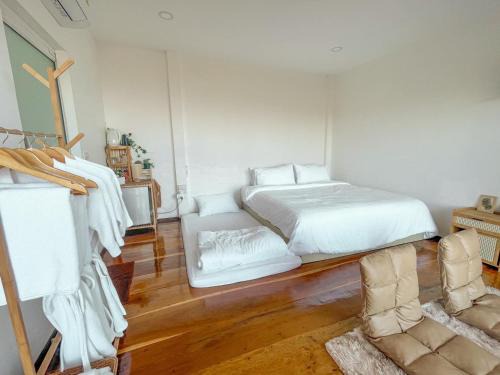 Chiang Rai Province Ski Chalet | Gobgab Station room 2