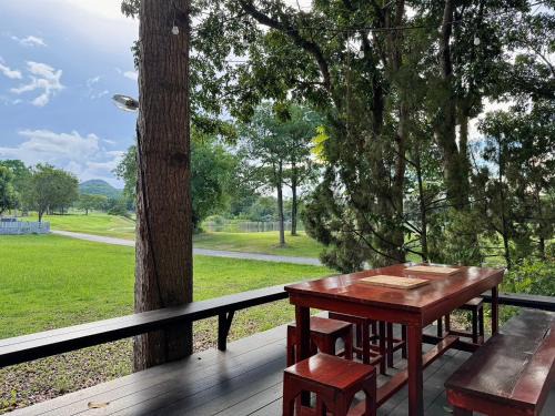 Khanong Phra Apartment | Golf View Suite Private Apartment Khao Yai