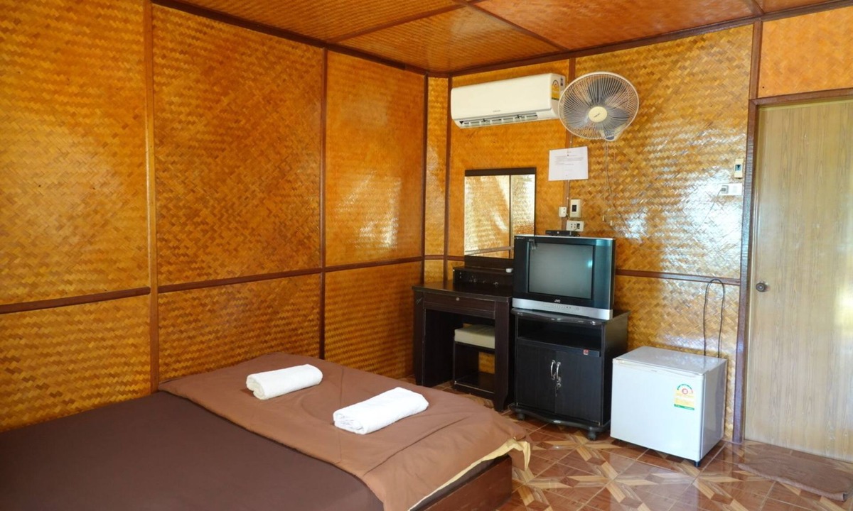 Bai Lan Hotel | Green Cottage Beach Resort