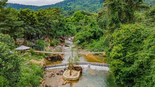 Kampot Hostel | Green Valley Veal Pouch
