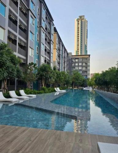 Ramkhamhaeng Apartment | High Floor Luxury Studio with Great Views