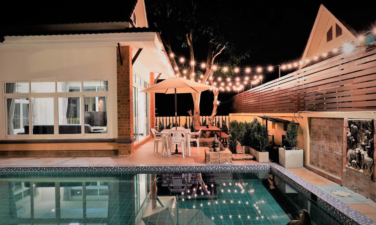 Nong Prue Villa | HOLIDAY CASUAL STYLE POOL VILLA IN PATTAYA CITY