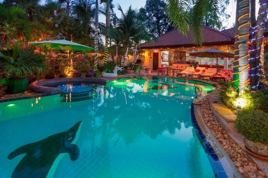Nong Pla Lai House | Holiday house Pattaya for 1 - 12 persons with 4 bedrooms - Holiday home