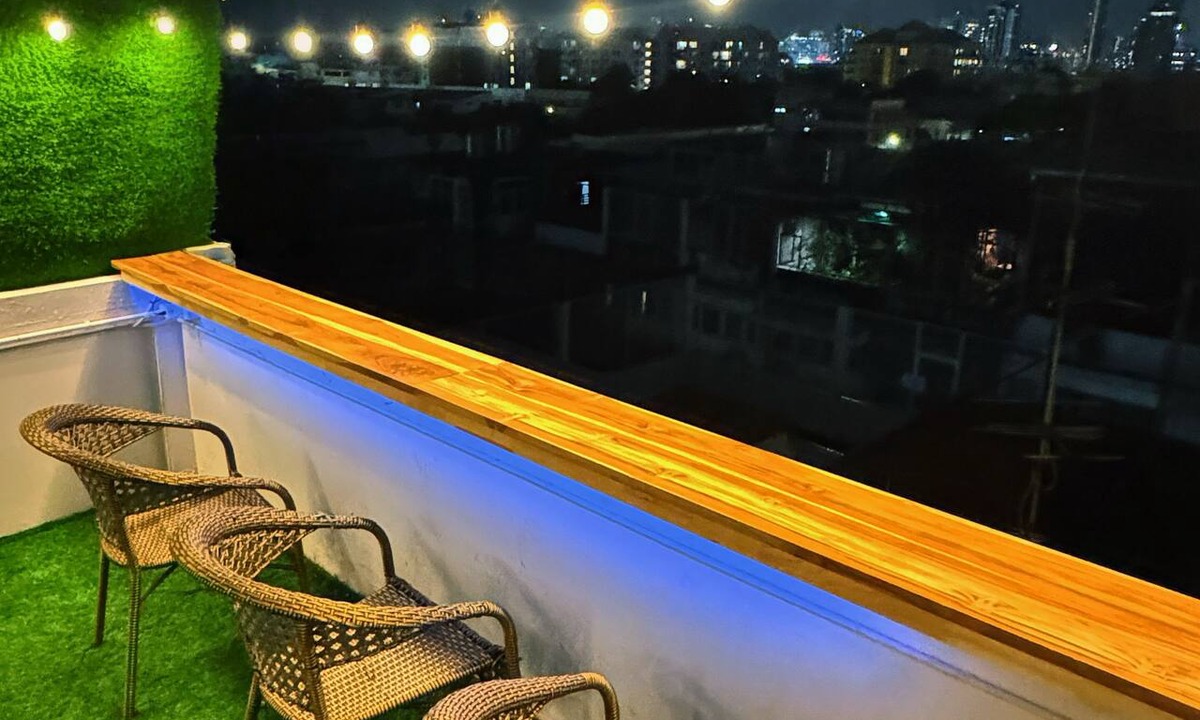 Thung Maha Mek Hostel | Holy Hostel Sathorn