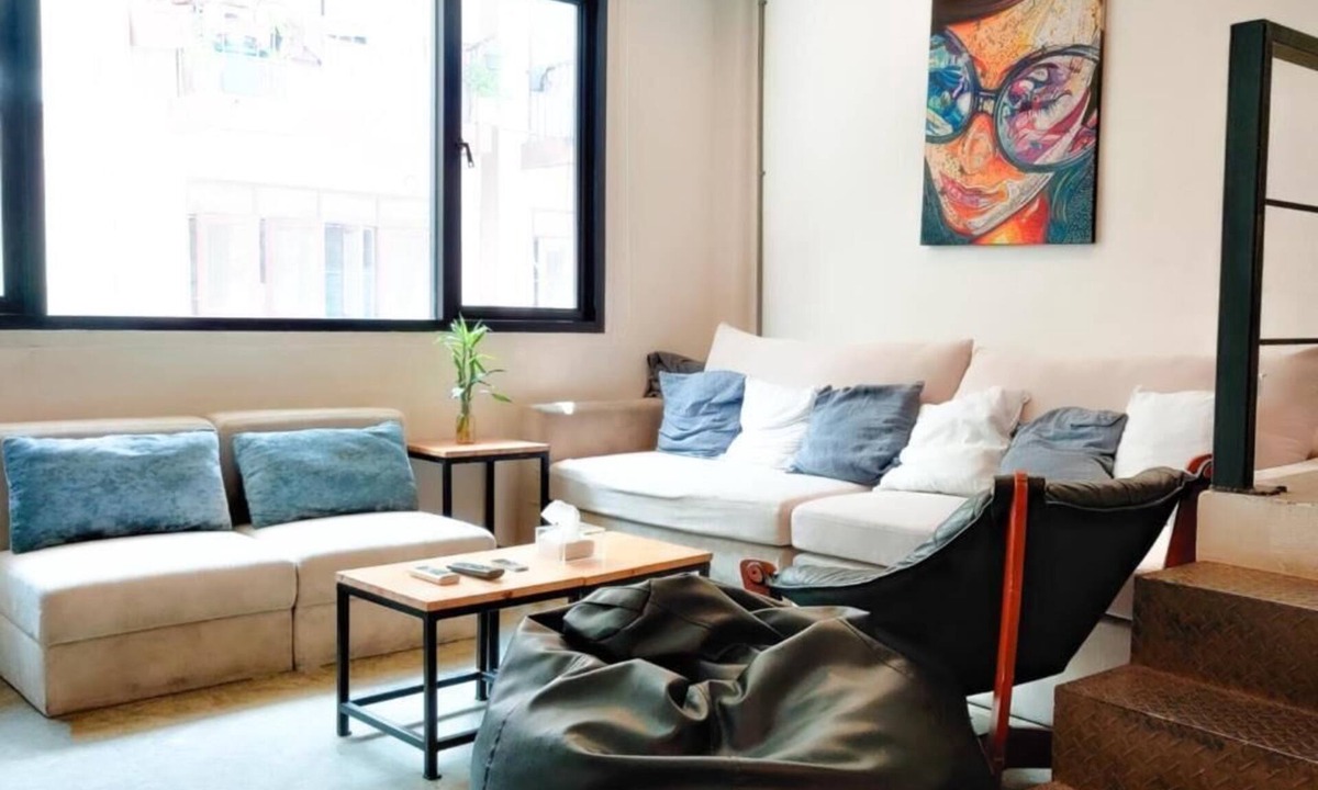 Sukhumvit Hostel | HOLY SHEET Hostel