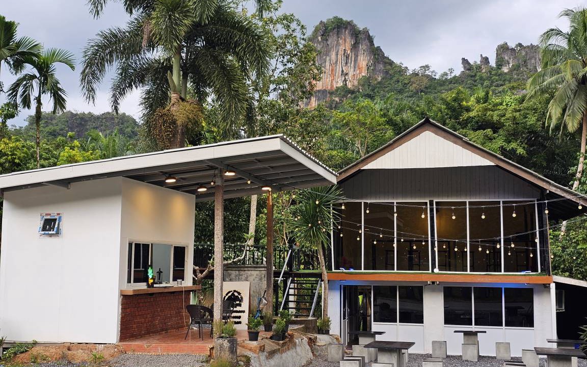 Khlong Sok Hostel | Hostel ∙ 8 guests