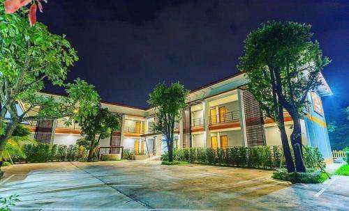Uttaradit Hotel | Hotel ∙ 2 guests
