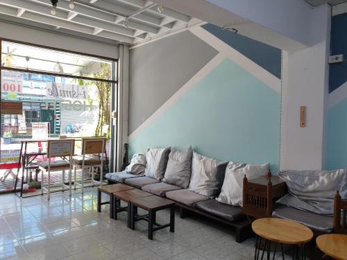 Sri Phum Hostel | i-smile