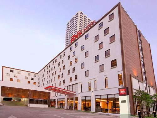 Nana Hotel | Ibis Bangkok Sukhumvit 4