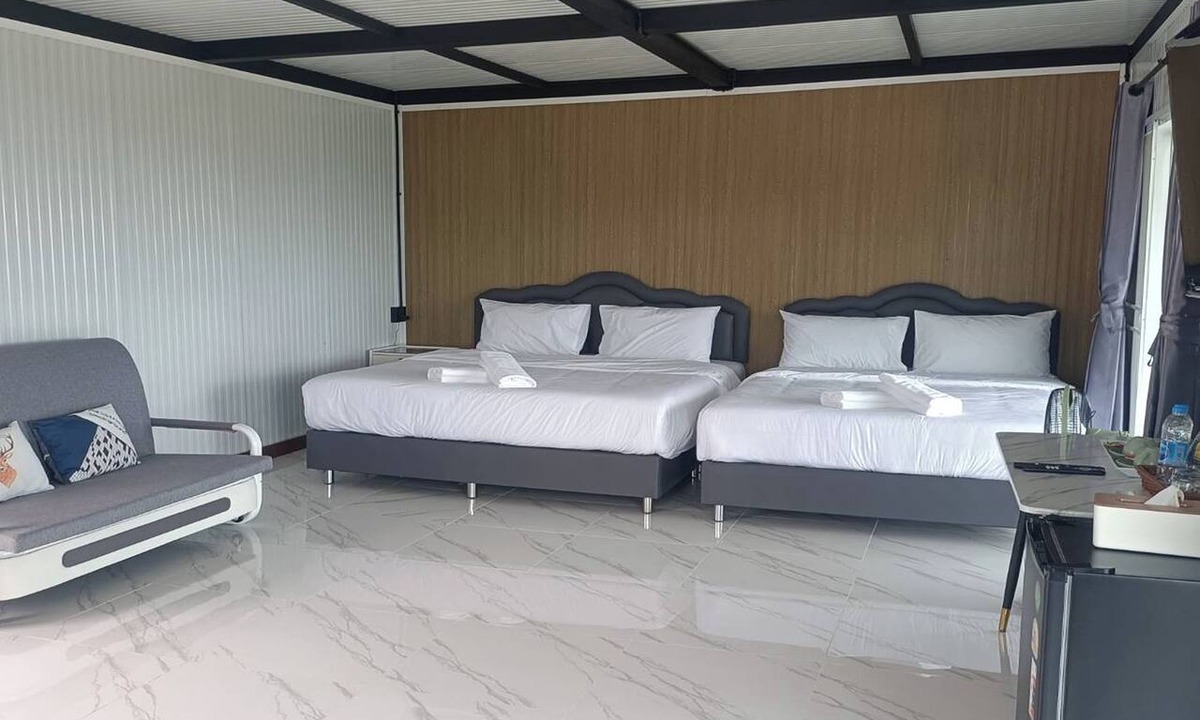 Pak Chong District Hotel | Ice Hill