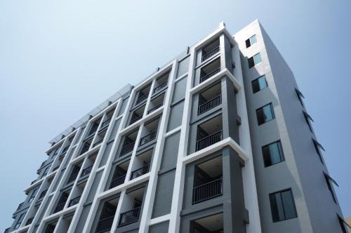 Saen Suk Hotel | In Clover