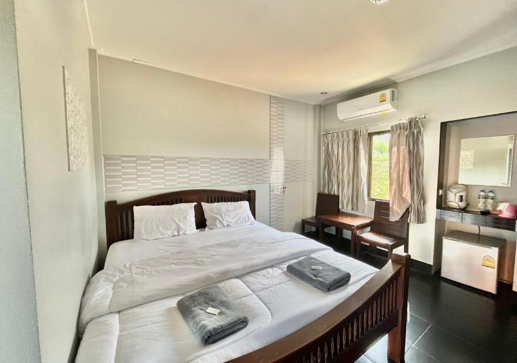 Uttaradit Hotel | J2 INN