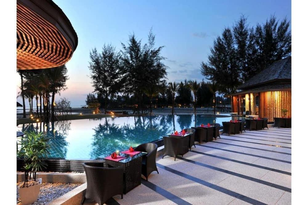 Khuk Khak Beach Villa | Jacuzzi Villa in Khao Lak with a romantic outdoor Jacuzzi JV#19