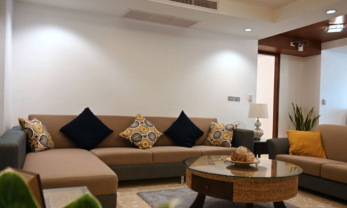 Nana Apartment | JJ SUITES · Spacious New Renov 3BR/6Pax Central BKK Nana BTS