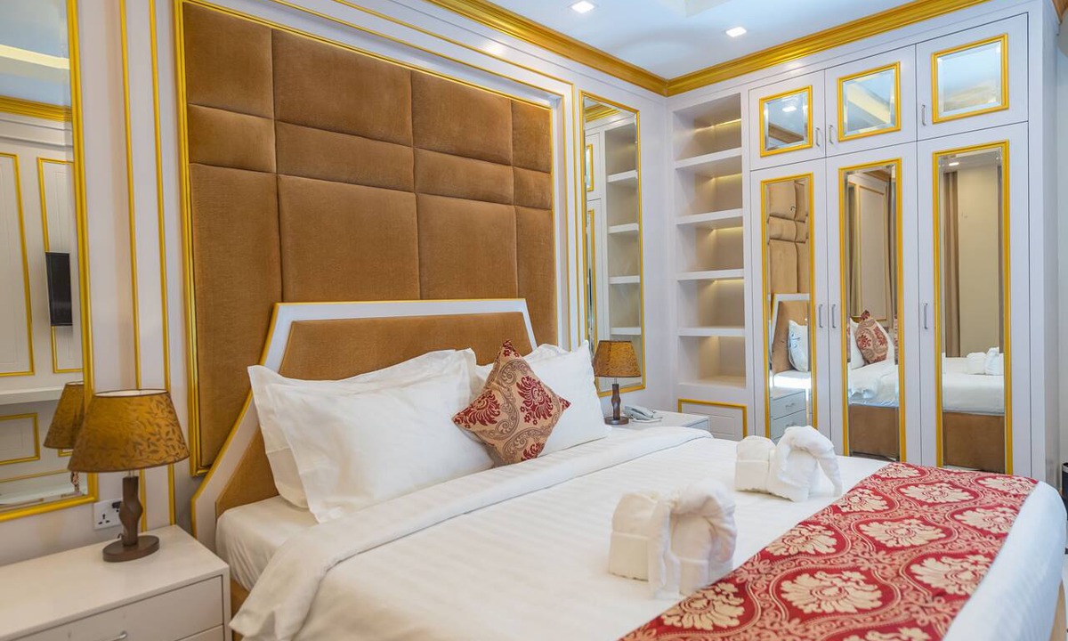 Stueng Saen Hotel | Kampong Thom Royal Hotel & Restaurant