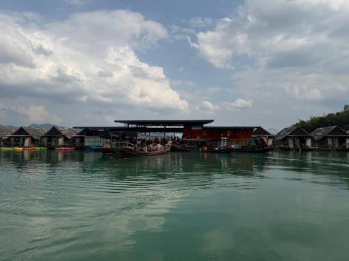Ban Ta Khun Boat Rental | Keereethara chiewlarn