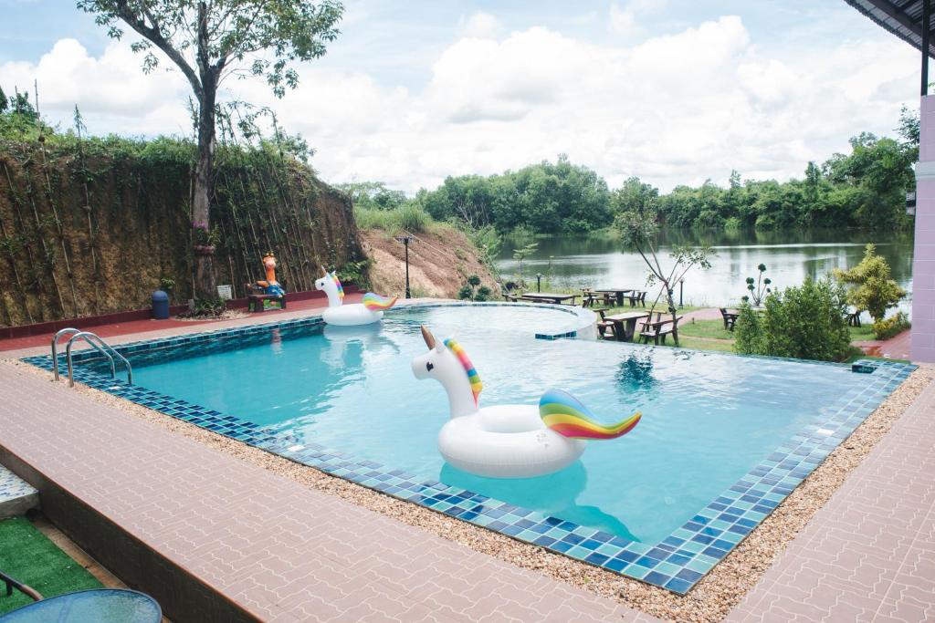 Chanthaburi Bed & Breakfast | Keree Lakeview