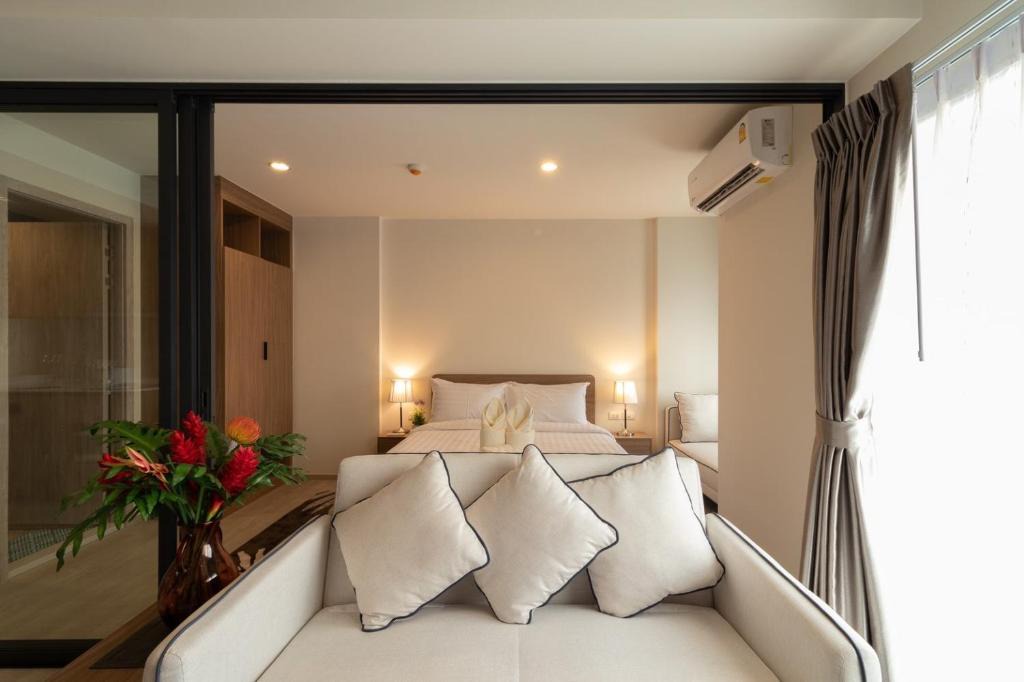 Hua Hin Apartment | La Casita Luxury Residence Top Fl Pool View