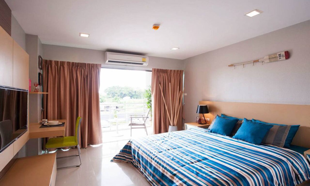 Bang Sao Thong Hotel | Landmark Residence