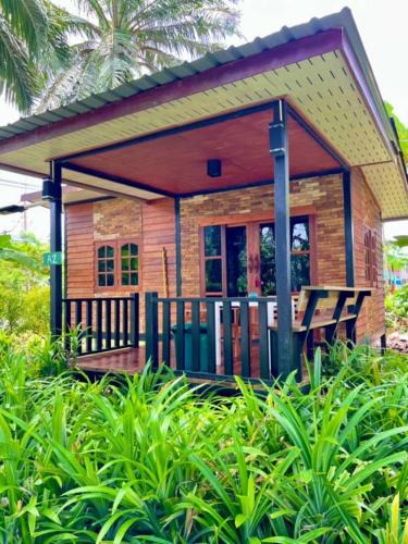 Nong Thale Ski Chalet | Lay Back Villa Wooden House AC Hot shower High Speed Internet