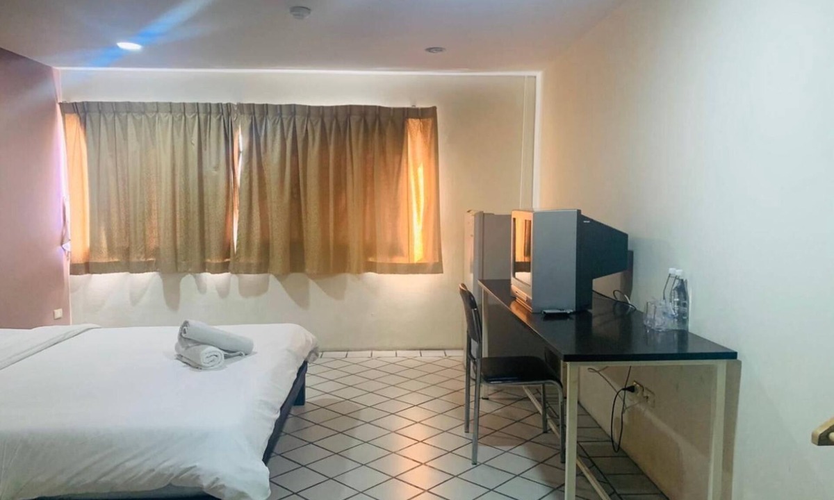 Wua Lai Hotel | Life In Town Chiangmai