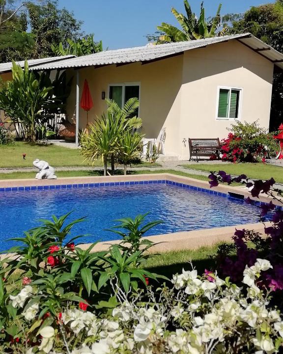 Khua Mung Bed & Breakfast | Longan Tree