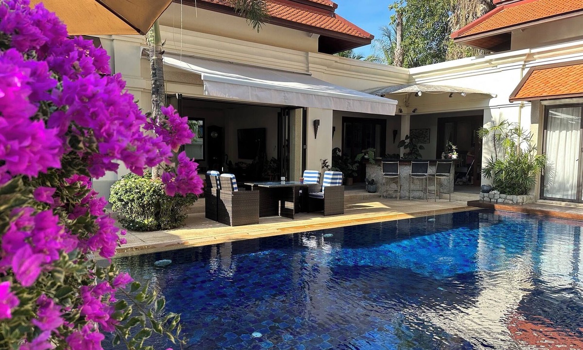 Cherngtalay House | Luxurious 5-bedroom pool villa off enchanting Boat Avenue BangTao Beach
